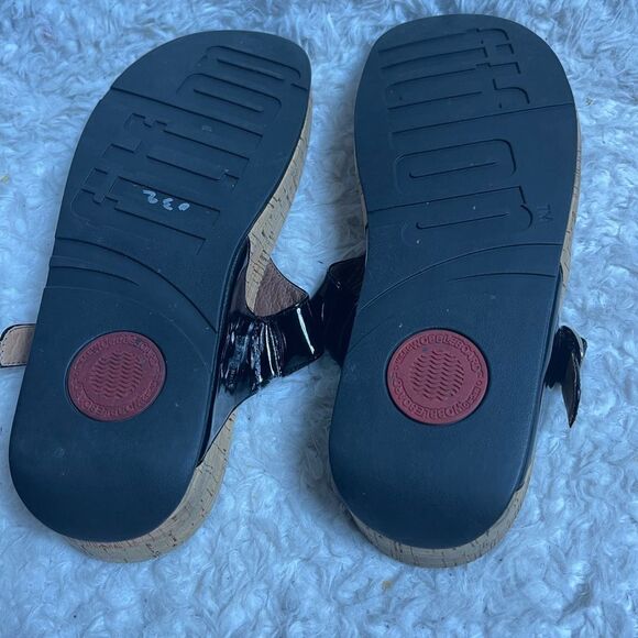 Fitflop patent leather Black cork wedge thong sandals side buckle size 11 - Picture 8 of 8